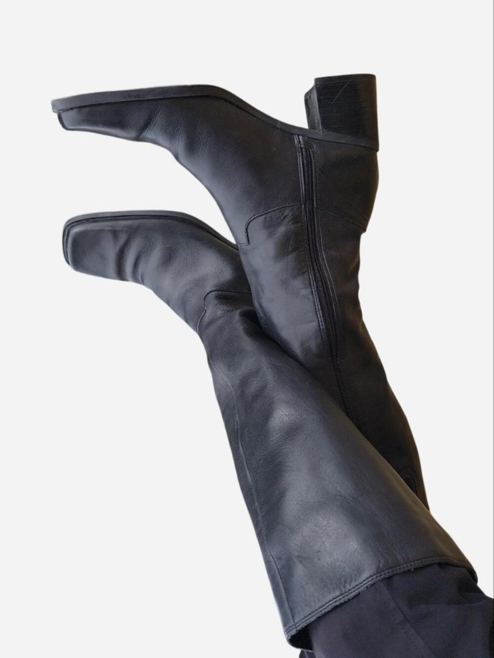 Bandolino Black Leather Knee-High Block Heel Boots – Size 7.5W